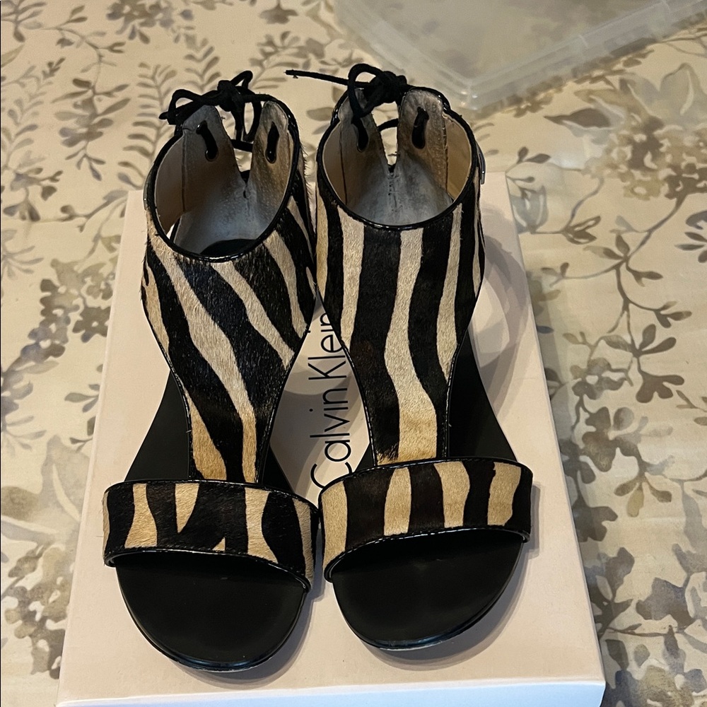 Calvin Klein Zebra-Print Open-Toe Ankle-Tie calf hair sandals  - Black & tan sz